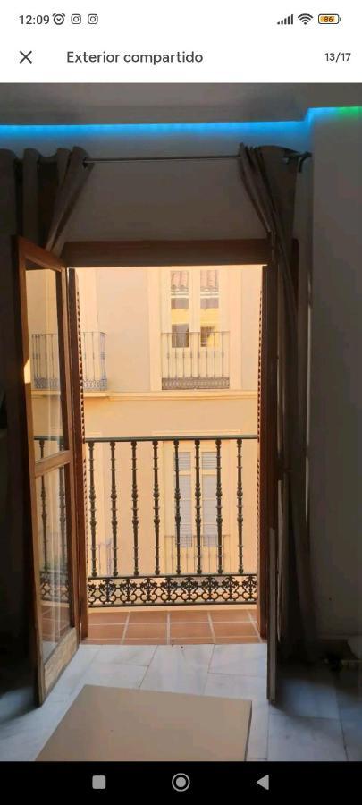 Habitacion Privada, Apartamento Centro Malaga Cerca De La Playa Exteriör bild